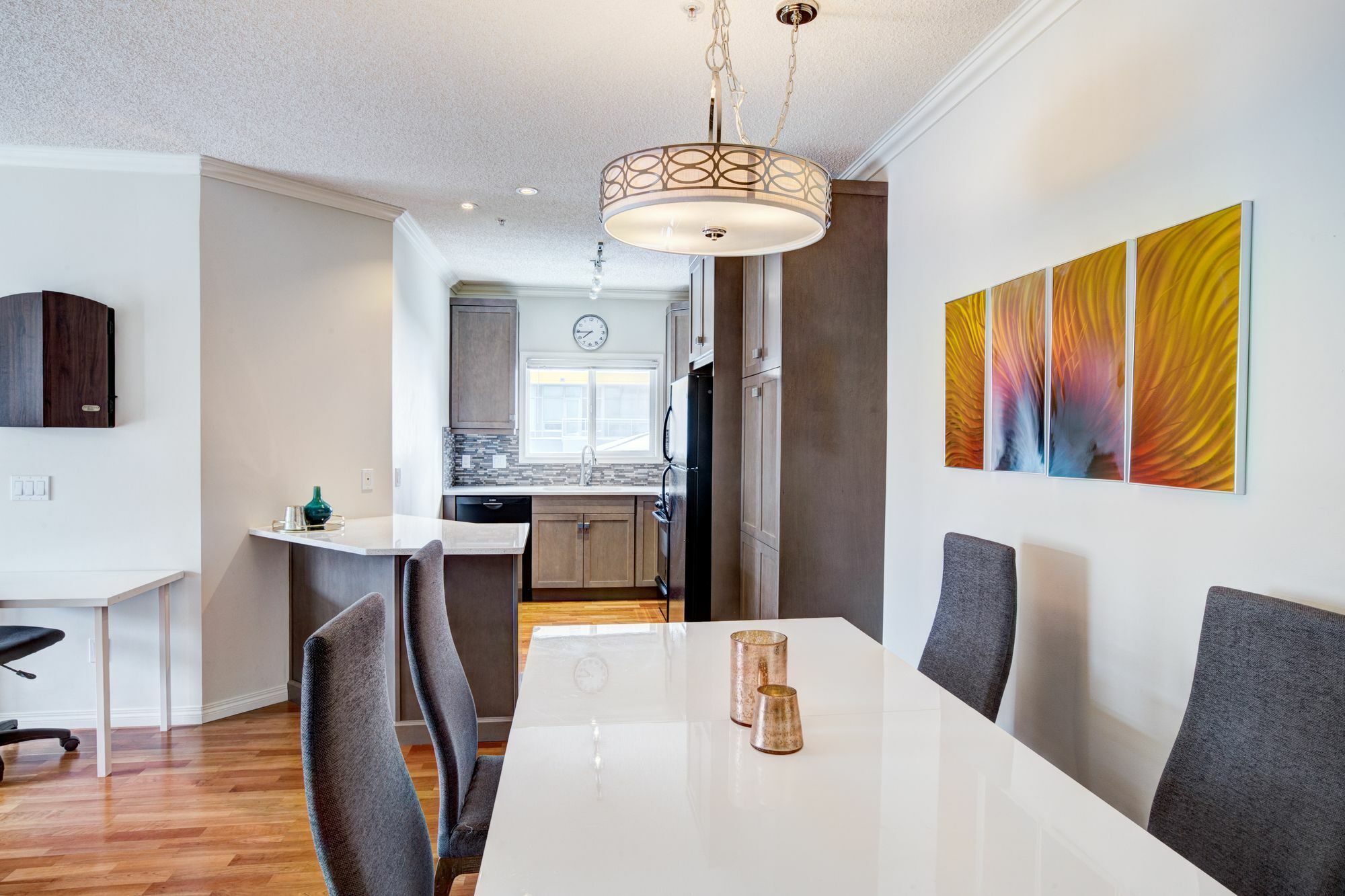 Suite Digs - Genesis Calgary Exterior photo
